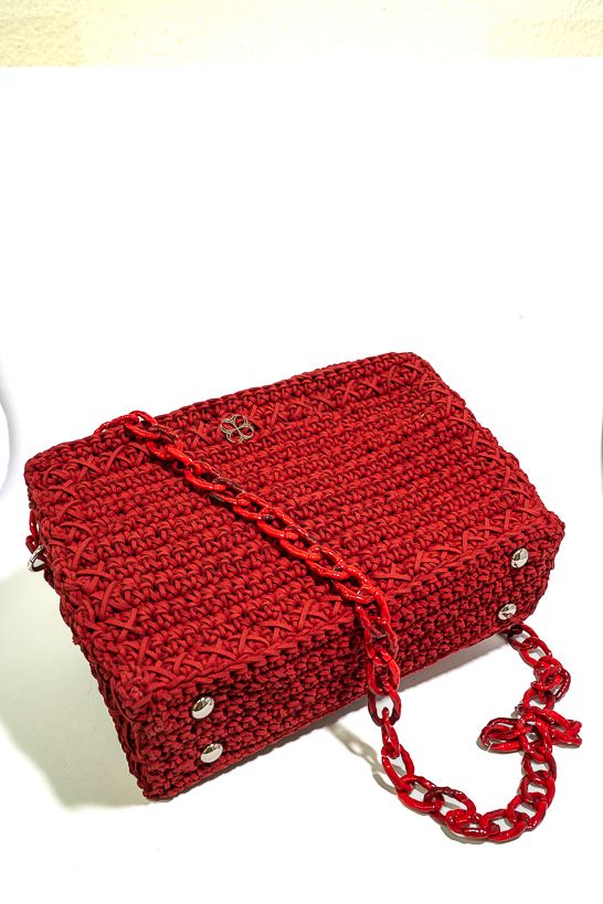 SUEDE ROUGE